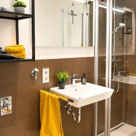 Aryve Boutique Hafencity Mit Tg-stellplatz - Barrierefrei - Design-interieur Appartement Dresden